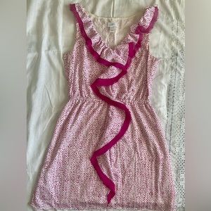 ANN TAYLOR LOFT - Fuschia/White V-Neck Sleeve-Less Pebble-Print Dress. Size M.